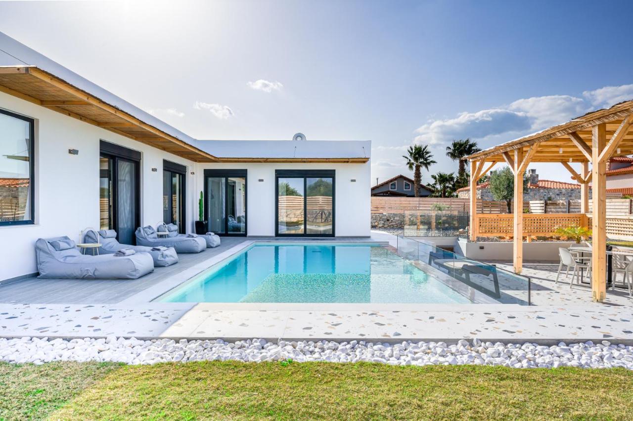 Sardines Luxury Villas アナイプスィ エクステリア 写真