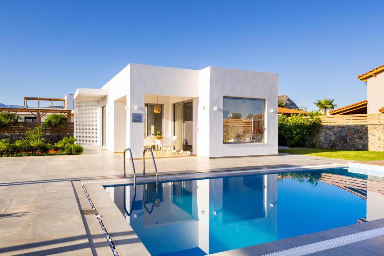 Sardines Luxury Villas アナイプスィ エクステリア 写真